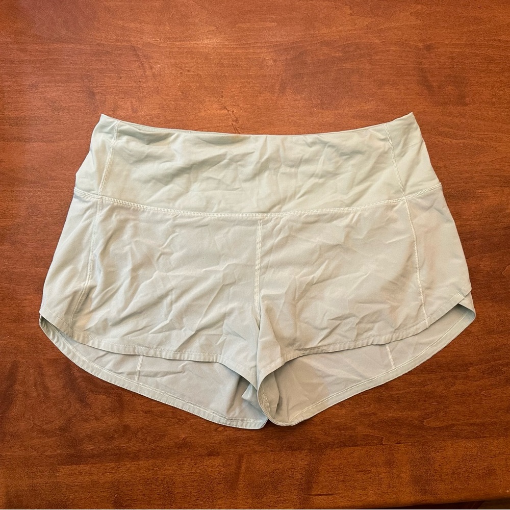 Lululemon High rise speed up short size 10 light green